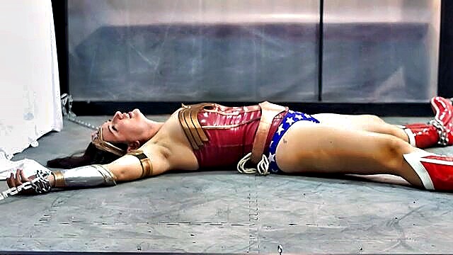 bdsm, wonder woman, superheroine - wonder woman hunted