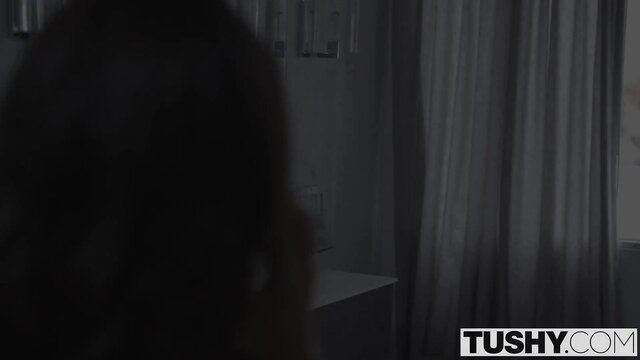 blowjob and deep throat action with tushy taylor mays : Tushy