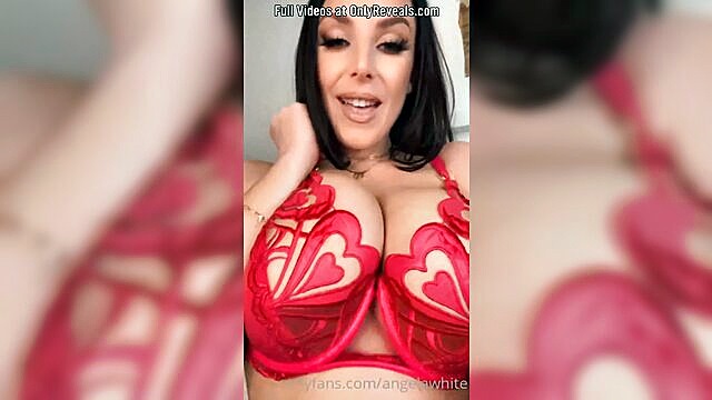 brunette with big breasts pleasures herself on onlyfans : Onlyfans