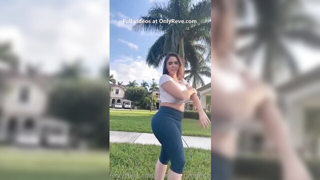 big tits milf gets a blowjob and doggy style fucking : Girl Cum