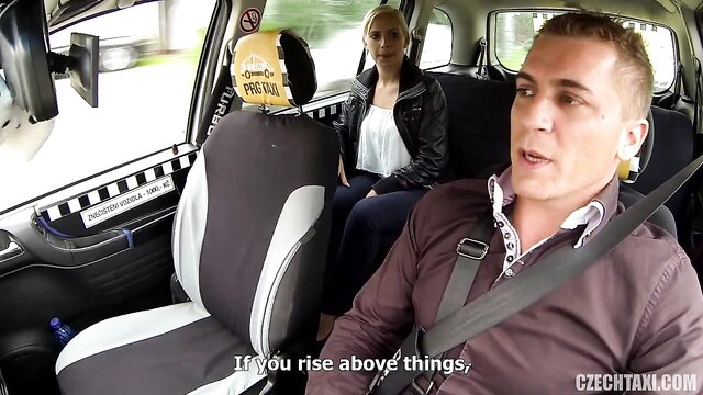 blonde passengers wild ride with taxi driver in hd porn video : Kink