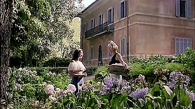 Roxanne Hall, Laura Palmer - milf and mom milf in italian erotic film with french dubbing london55