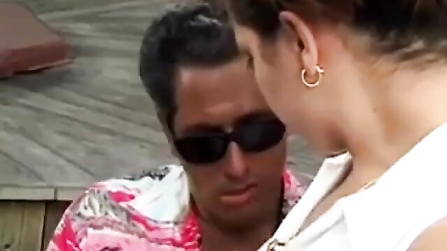enjoy the public sex of a mature couple in this video : leanna_barton