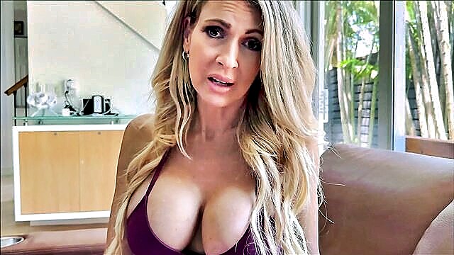 Gigi Dior - slutty stepmom gigi dior