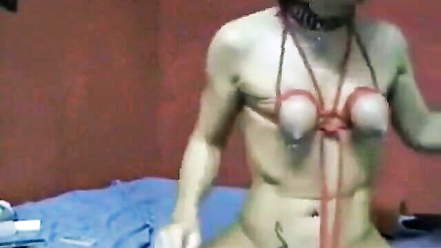 webcam show of self bondage and tits play : mimitanka